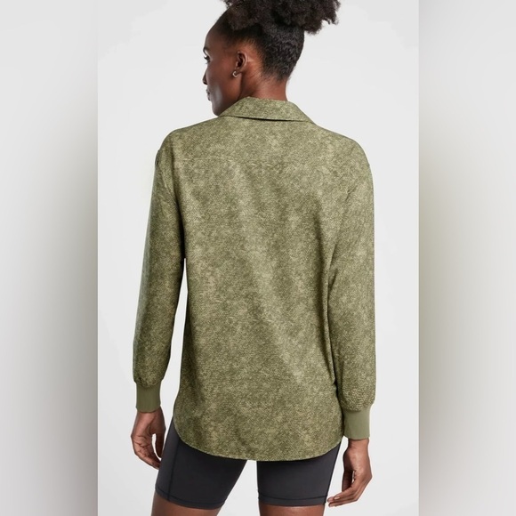 Athleta Zuma Printed Top in Viper Shadow Olive SIZE M        #657857 - Picture 2 of 9